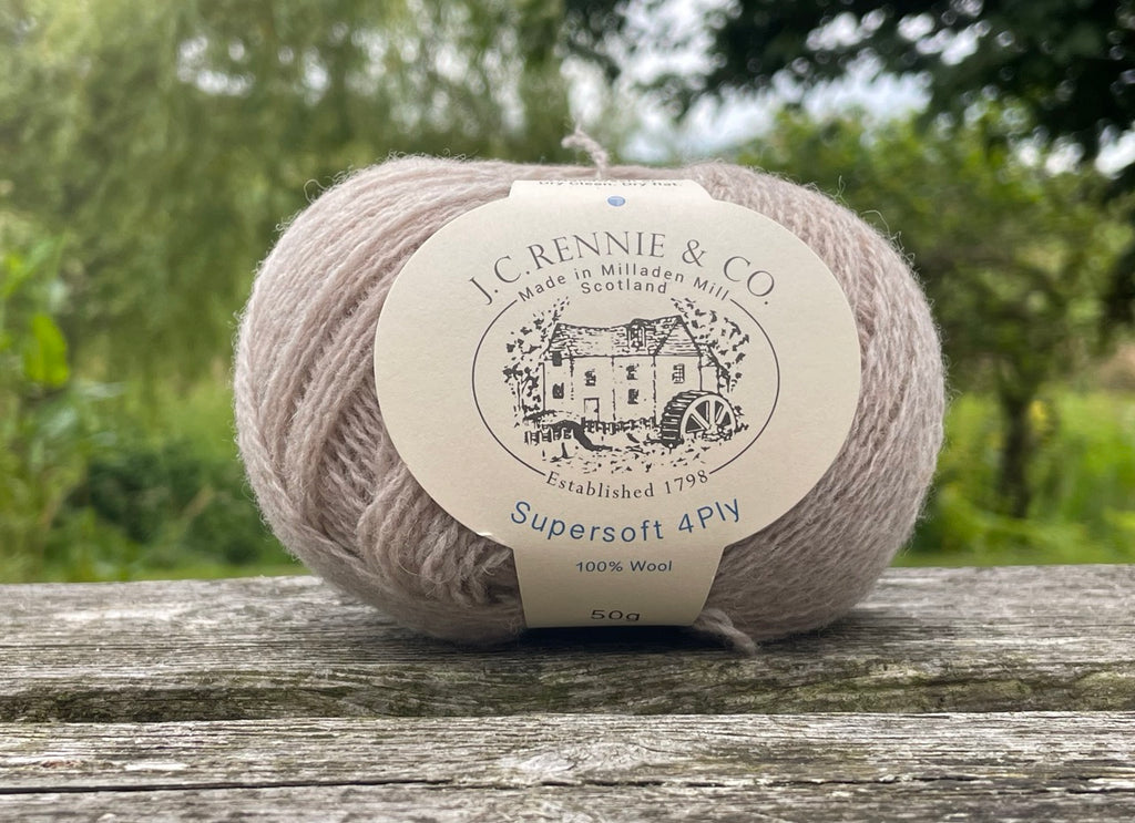 Supersoft 4ply - Oatmilk 061
