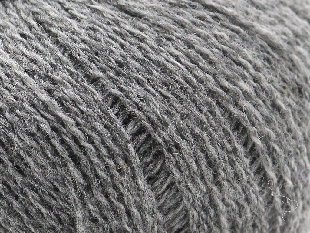 Supersoft 4ply - Medium Grey 030